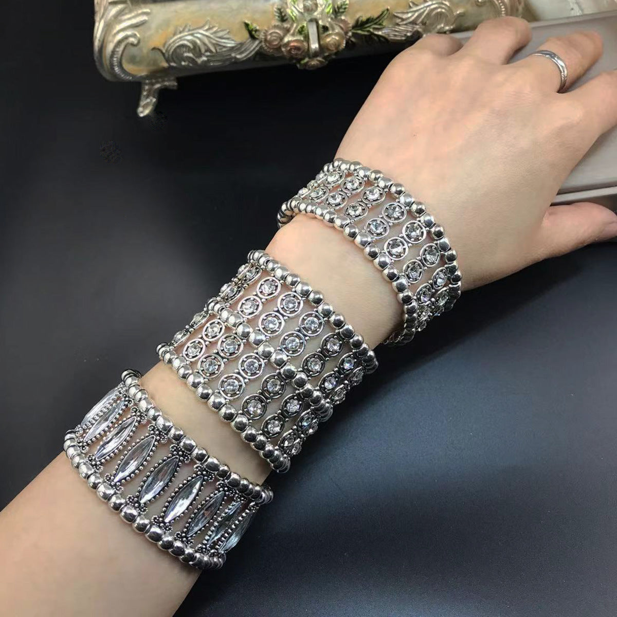 Pulseira Vintage com Strass
