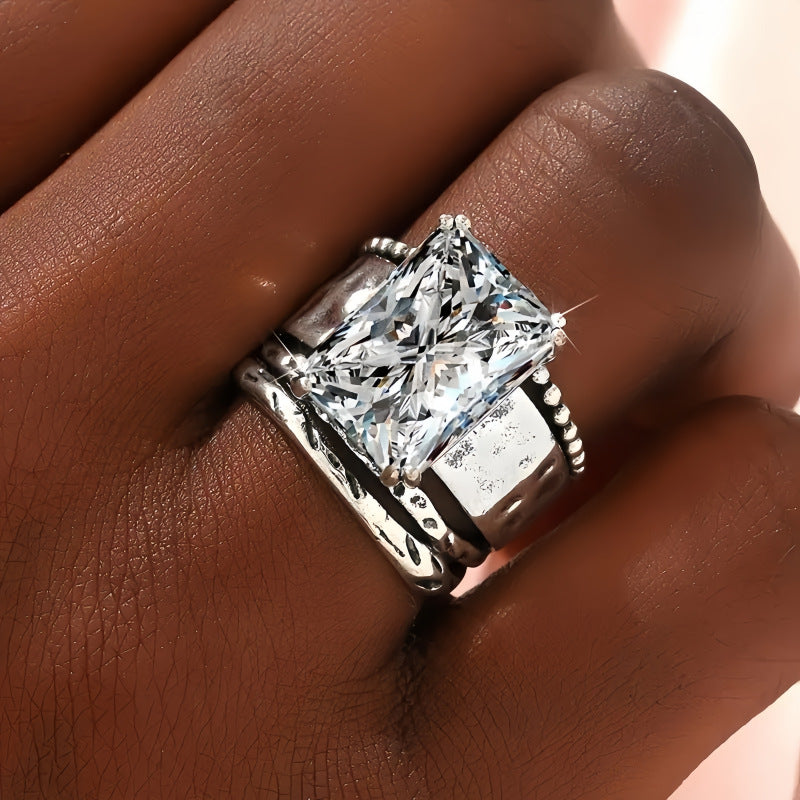 Retro Exaggerated Wide-band Fashion Ring
