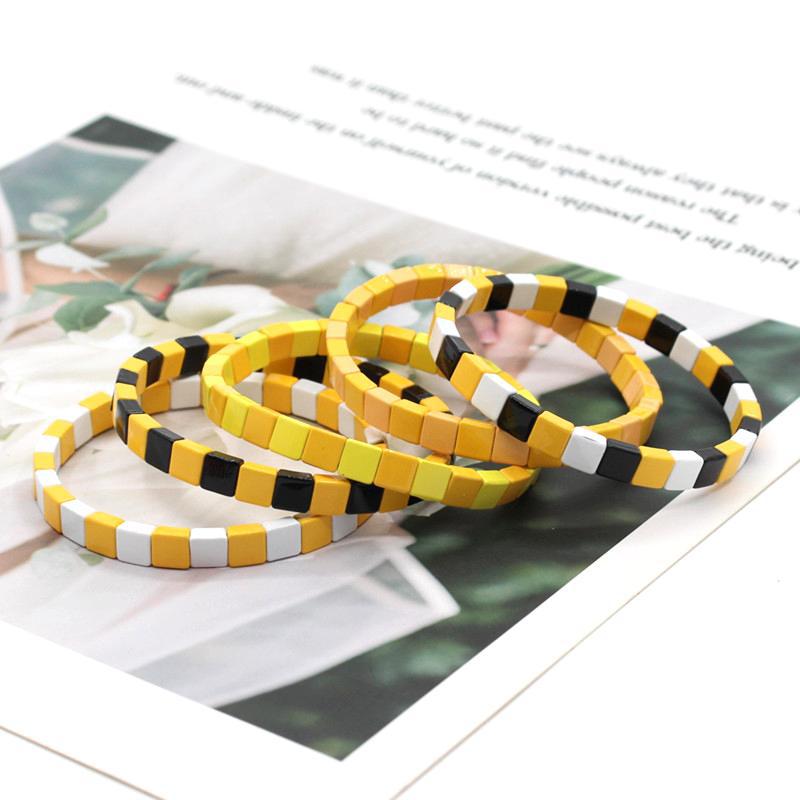 Pulseira Elástica Colorida Minimalista