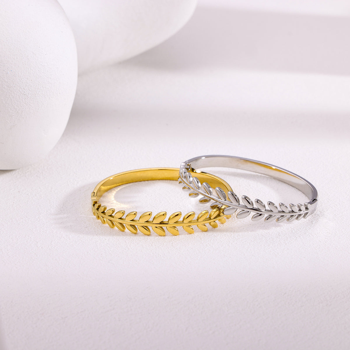Pulseira Ramo de Folhas Minimalista